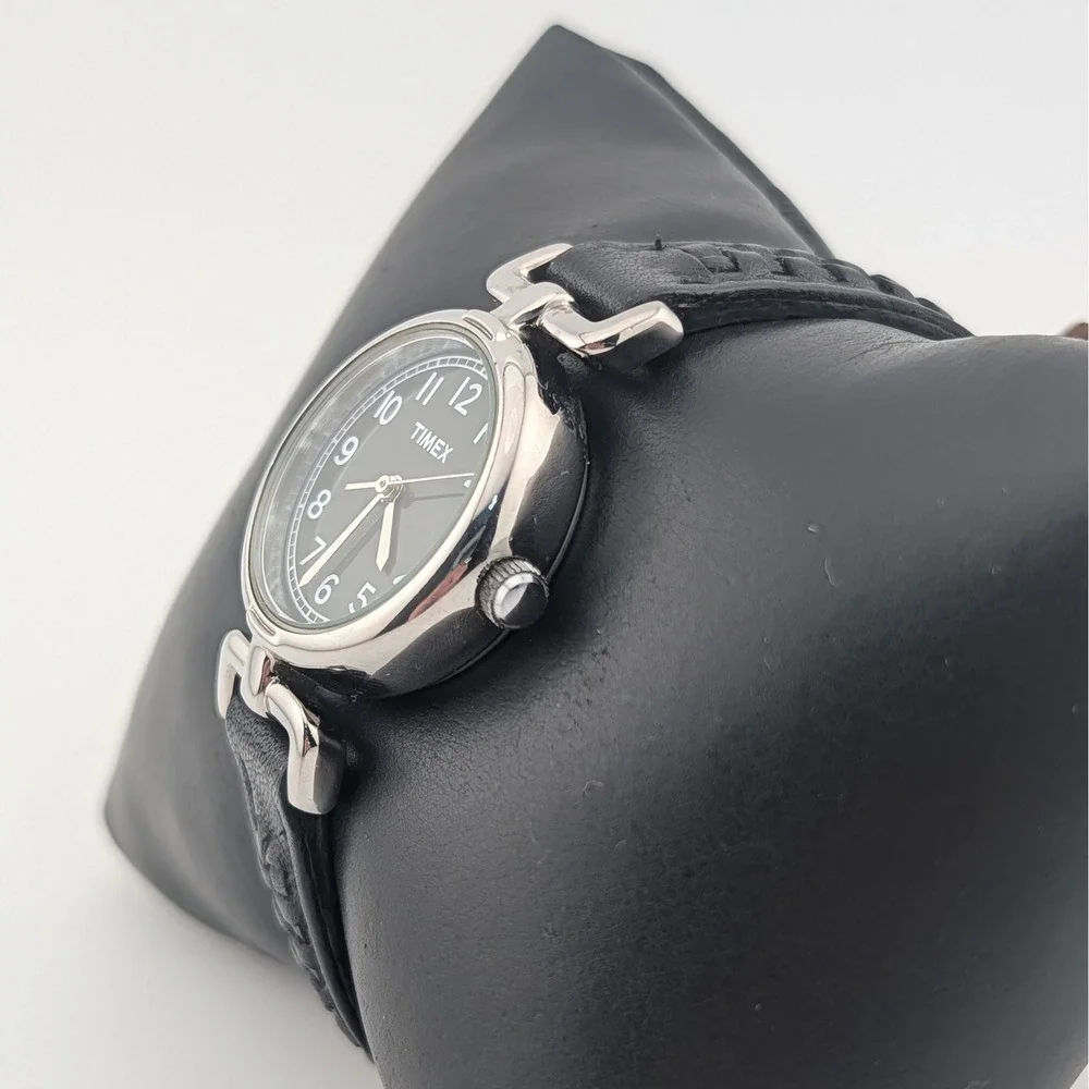 Timex Dark Brown Dial Leather Strap Watch Silver Tone‎ Quartz